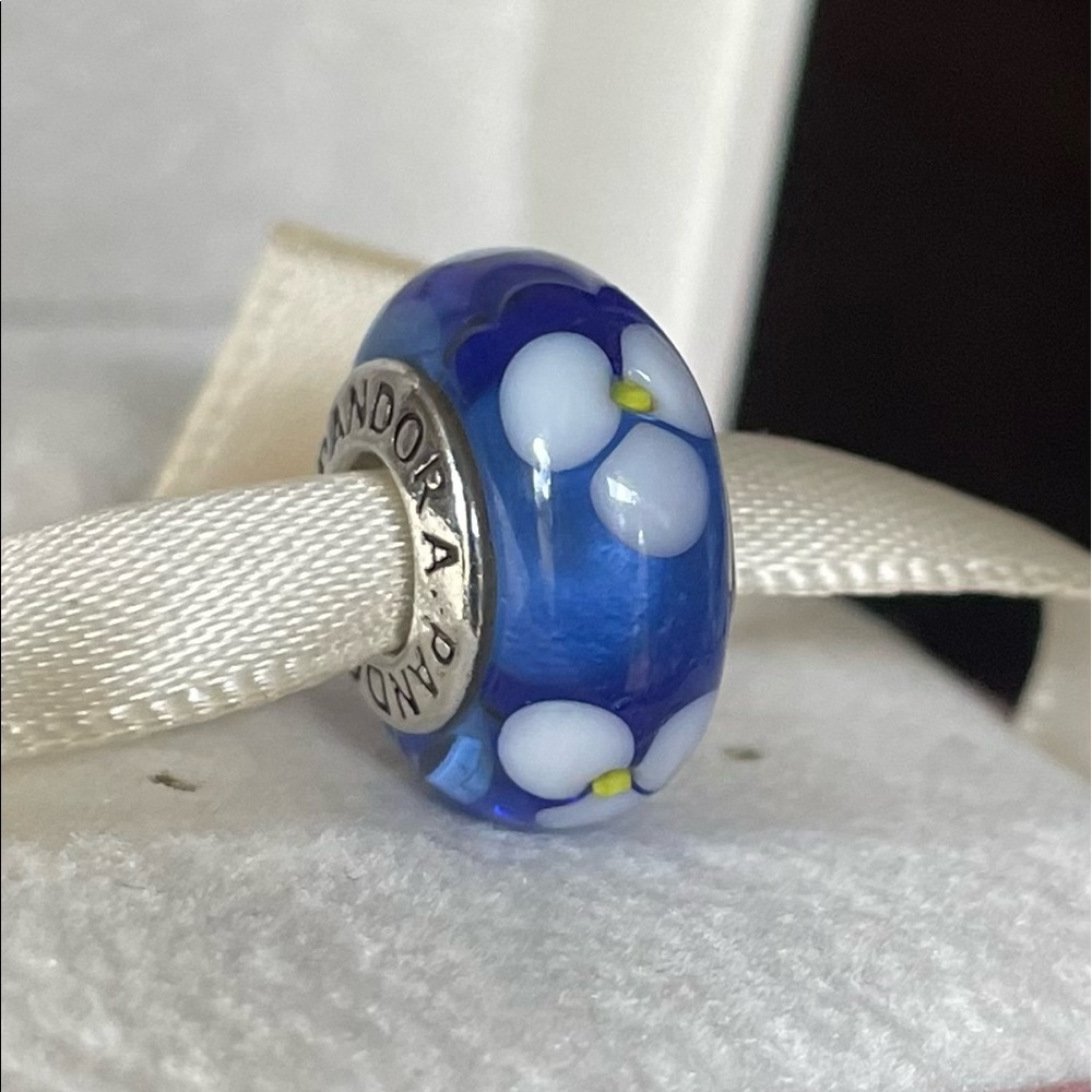 Pandora Sterling Silver 925 Murano Glass White Flower Charm